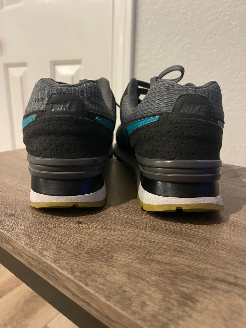 Nike women’s Gray & Teal Sneakers